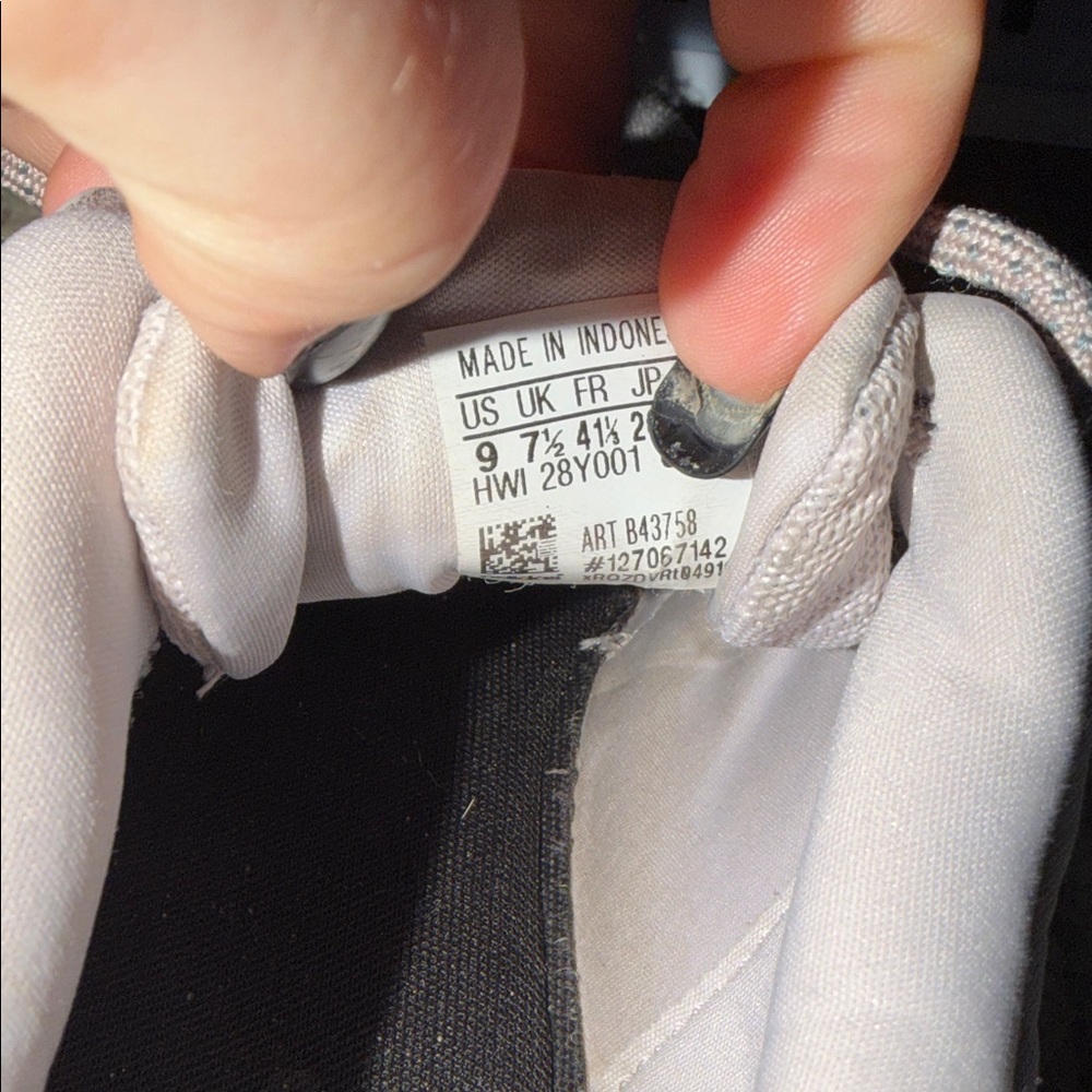 Women’s Adidas Cloudfoam Sneakers size 9 - Picture 8 of 9